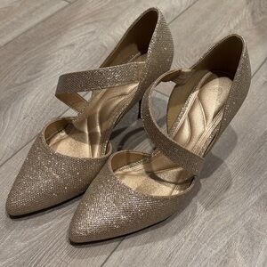 Gold Sparkle Closed Toe Heels- Womens 8 1/2 Wide